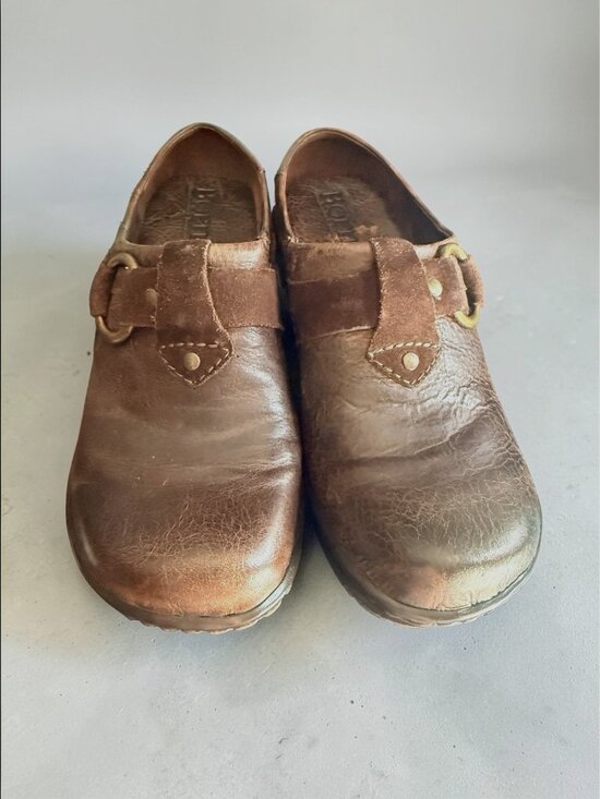 B.O.C Born Concept Shoes - Born size 7  Slip On Shoes  Brown Leather B72623
